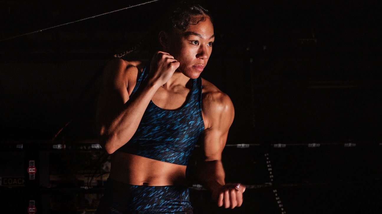 Boxer-model Alycia Baumgardner is 'a beast' and 'a beauty