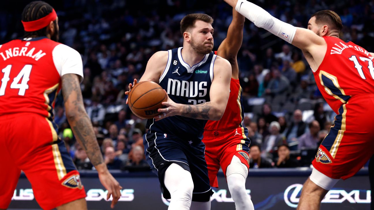 Mavs star Doncic injures heel on fall, out against Pelicans
