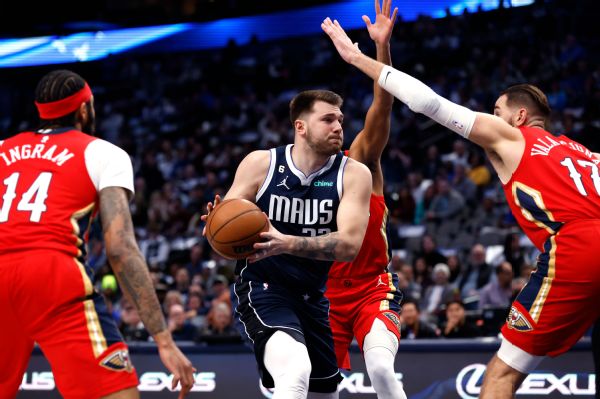 Luka exits Mavs' win with bruised heel after fall