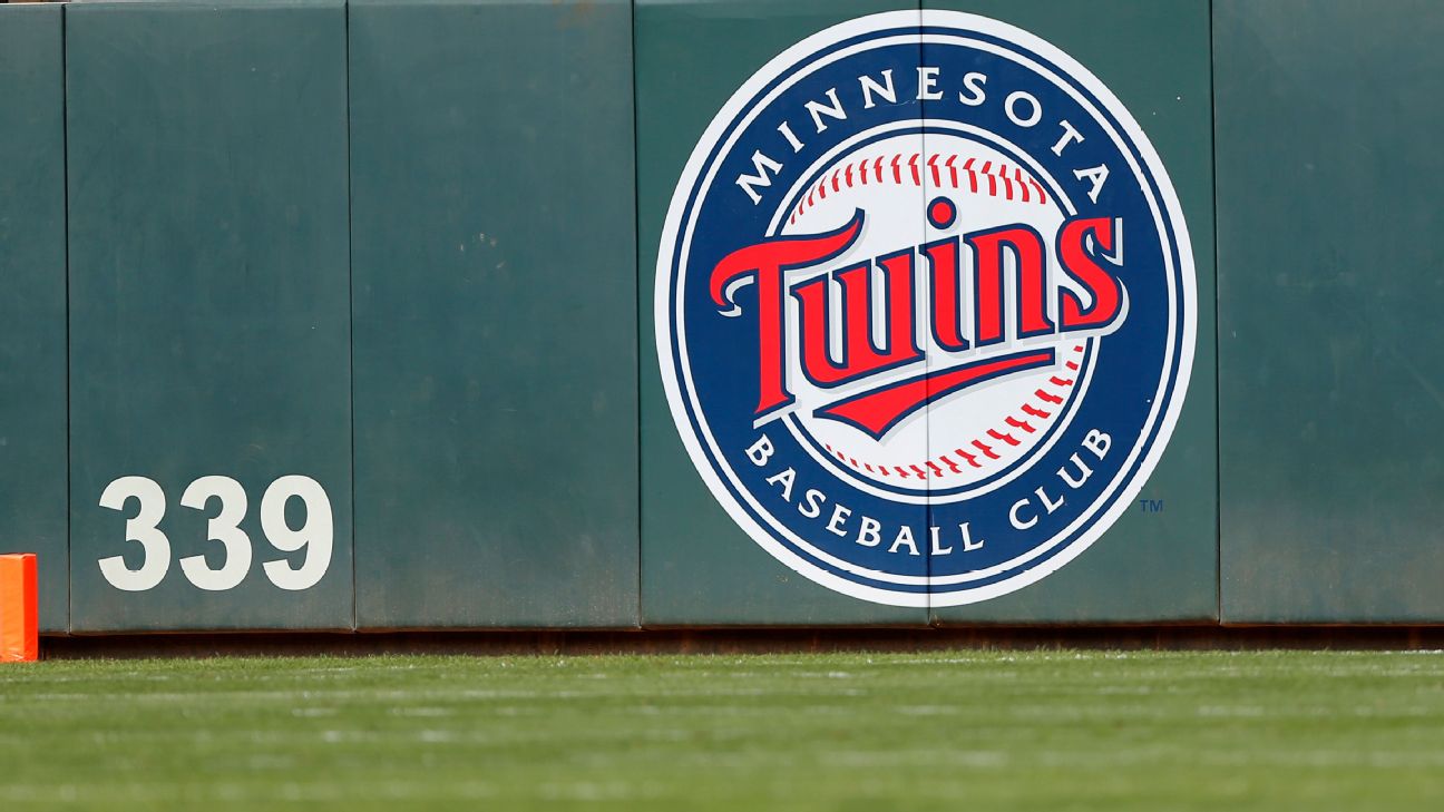 Twins RHP Jackson DFA'd after May struggles