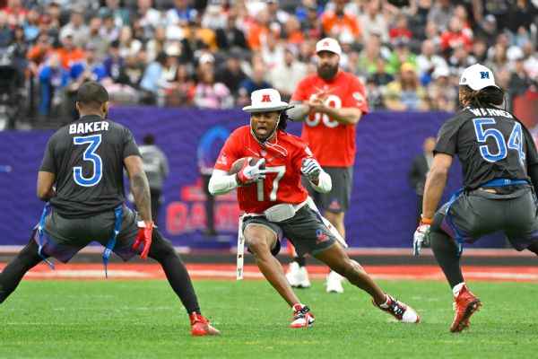 Flag football a hit with players at new Pro Bowl