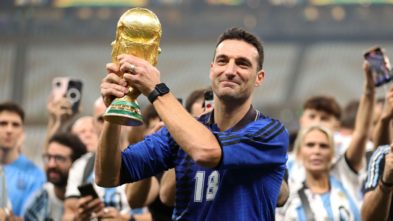 Scaloni signs deal to remain as Argentina coach