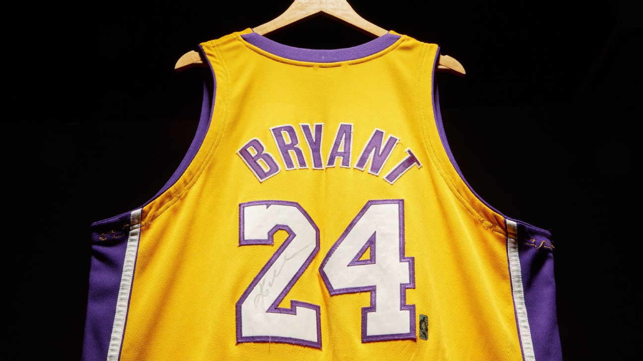 NBA Los Angeles Lakers Kobe Bryant Jersey for Sale in Irwindale