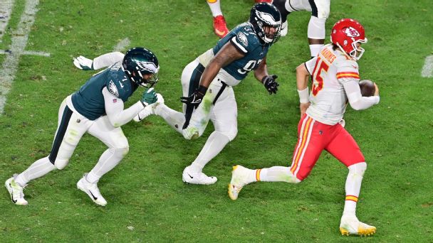 Did the Chiefs play a perfect second half? Barnwell on the comeback, Mahomes’ magic and that holding call