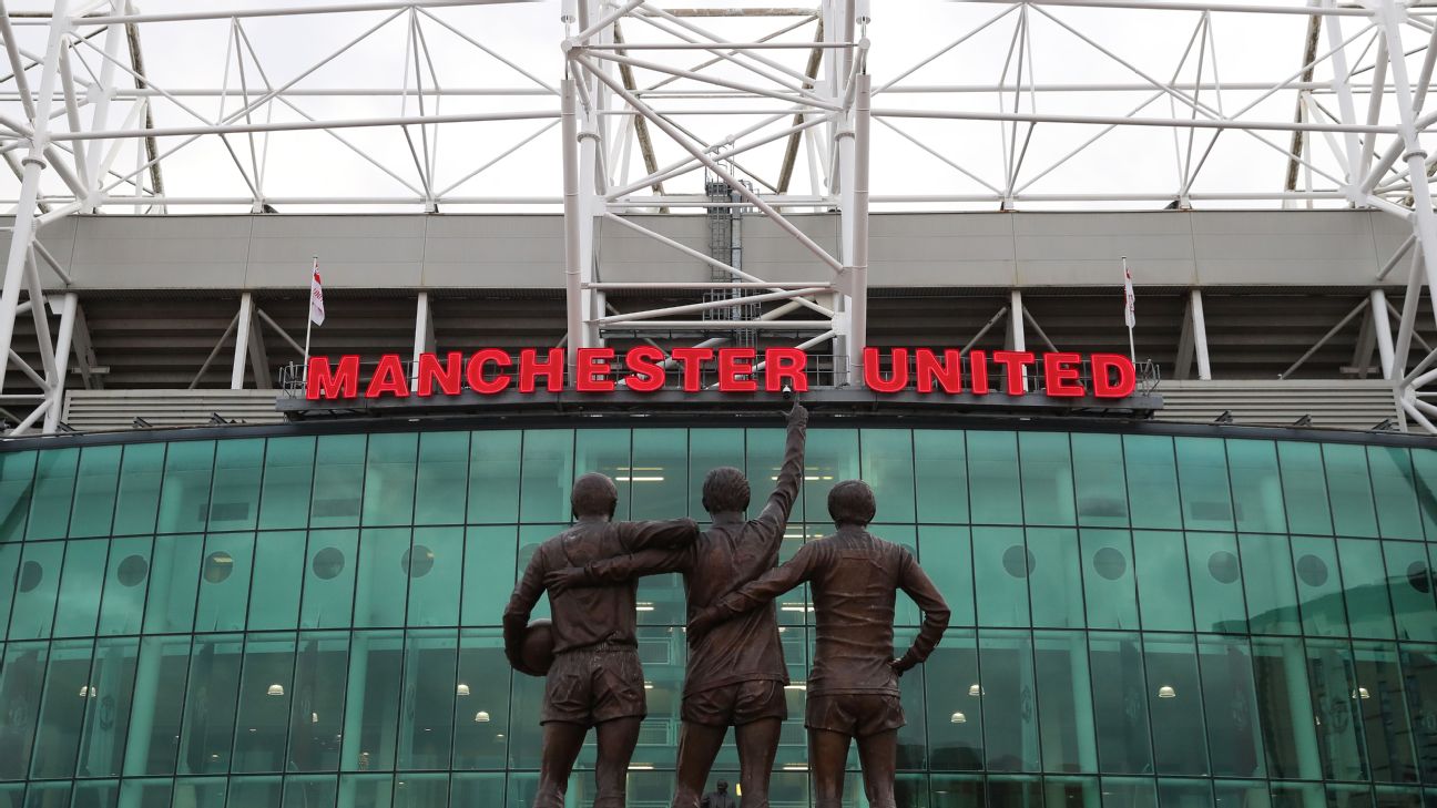 Qatari Sheikh launches bid to buy Man United