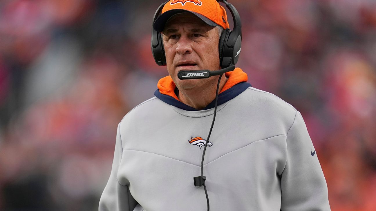 AP source: Dolphins hire Vic Fangio as defensive coordinator