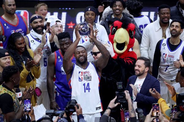 Team Dwyane's Metcalf MVP in Celebrity Game