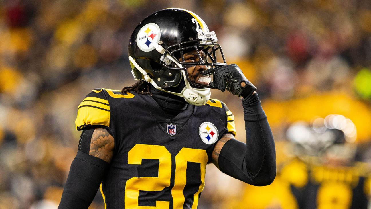 Report: Pittsburgh Steelers re-sign team leader in interceptions