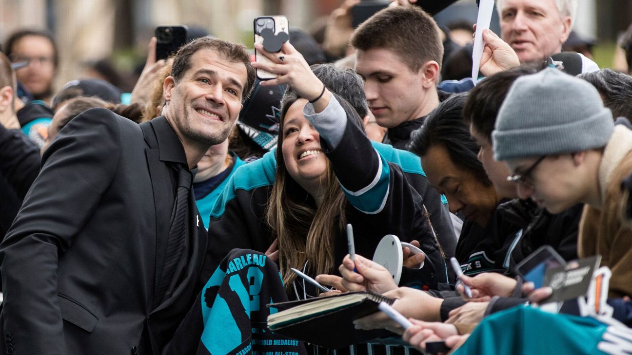 Hard work paid off': Emotional Marleau watches Sharks raise No. 12 to  rafters