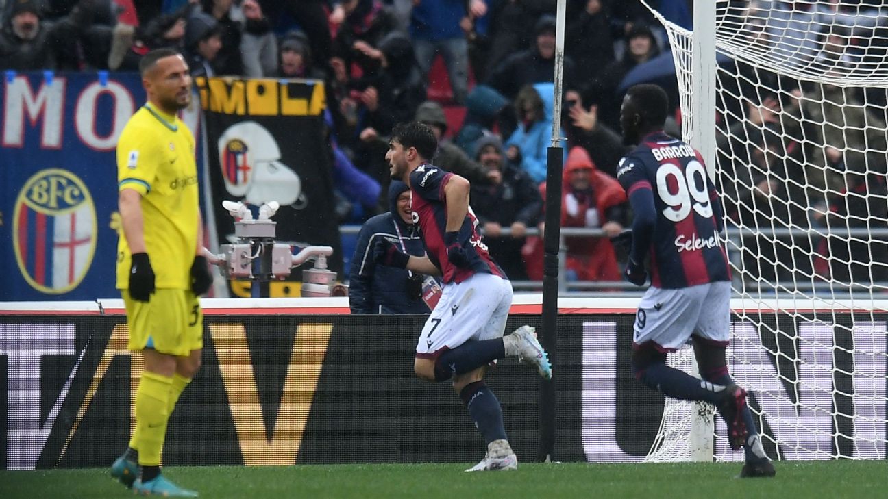 Riccardo Orsolini Bolonha Durante Jogo Futebol Italiano Serie