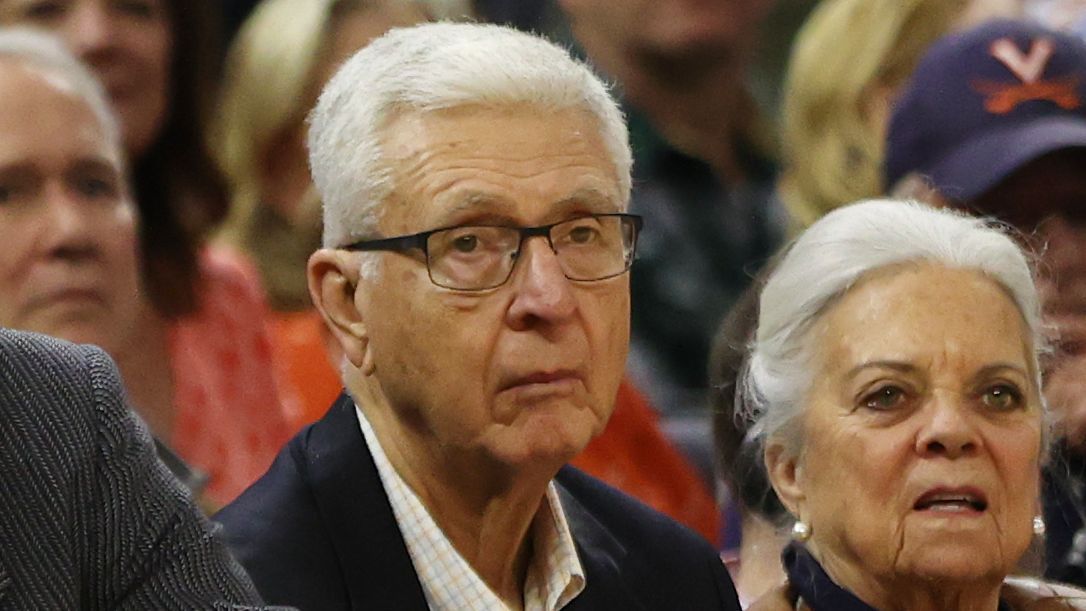 Terry Holland, who transformed Virginia basketball, dies