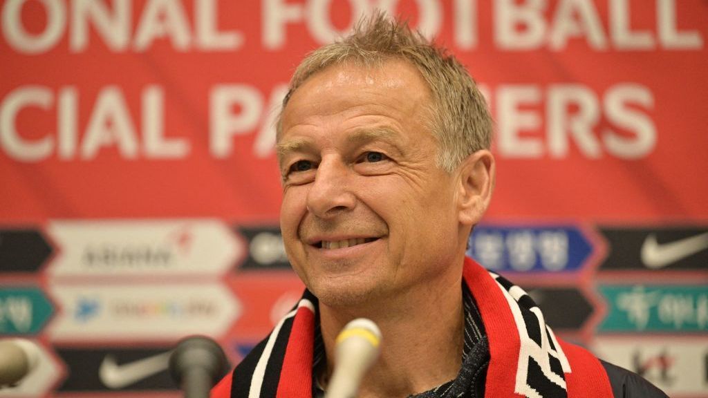 Klinsmann lands in S. Korea, eyes Asian Cup win