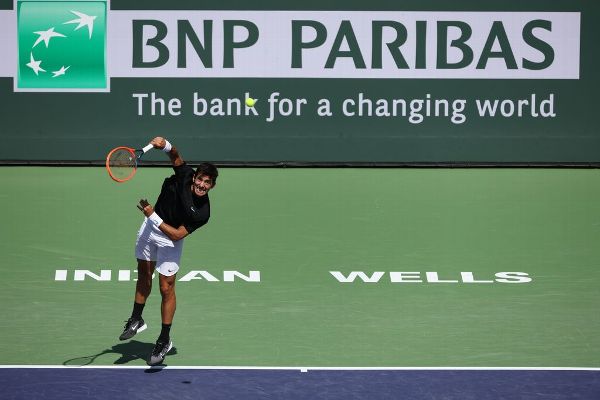 Qualifier Garin shocks Ruud at Indian Wells