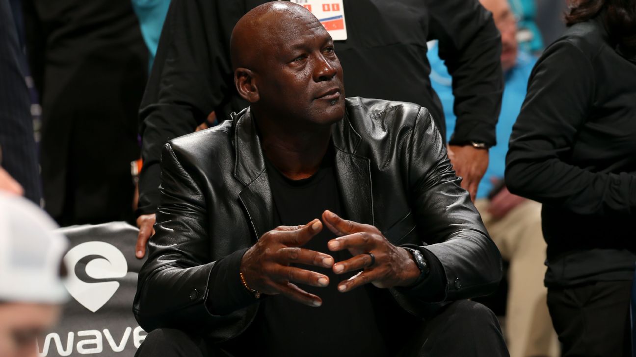 Michael Jordan in talks to sell majority in Hornets, say - ESPN