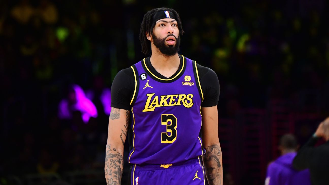 Lakers' Anthony Davis to miss multiple weeks with foot injury, sources say, Los Angeles Lakers