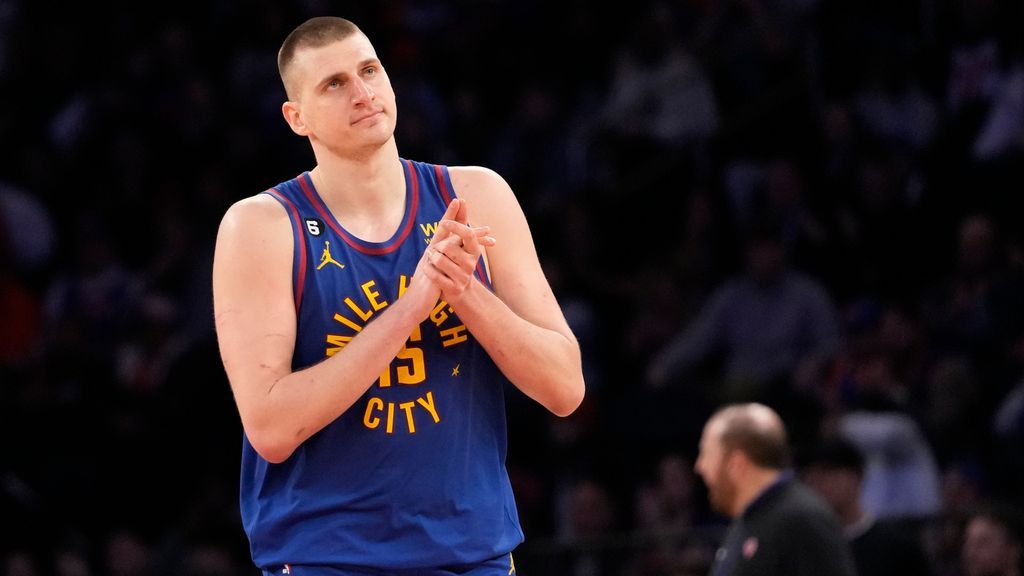 Jokic nets 30, Nuggets top Pistons, end 4-game skid