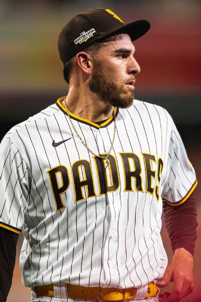 Padres officially extend hometown hero Joe Musgrove on 5-year, $100 million  deal