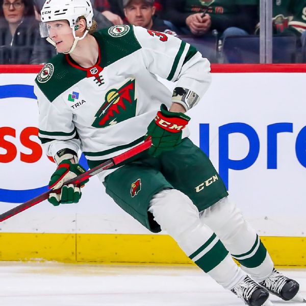Maple Leafs bring in Klingberg with one-year pact