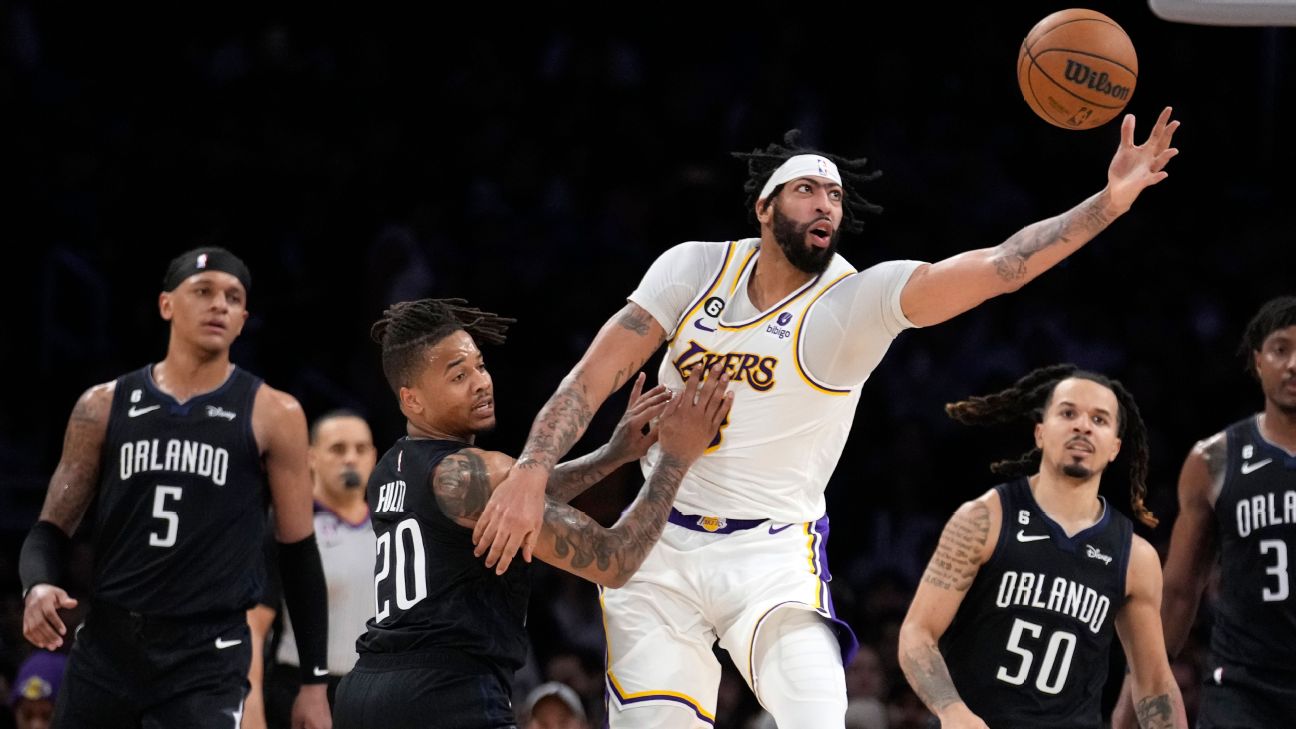Milwaukee Bucks vs. Los Angeles Lakers Expected Lineups, Predictions,  Injuries - Fadeaway World