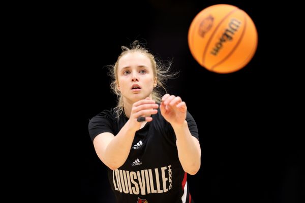 Louisville guard Van Lith enters transfer portal