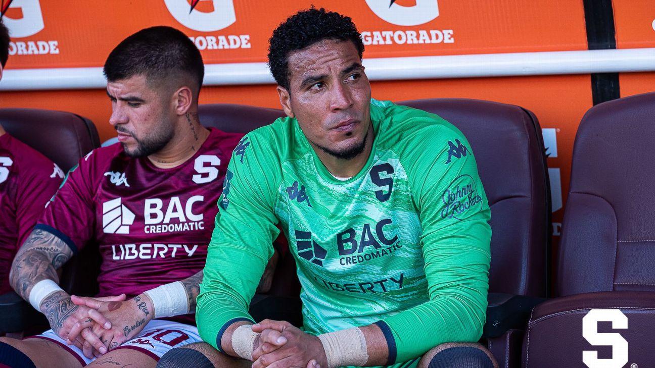 Esteban Alvarado tuvo caótico regreso al arco de Saprissa - ESPN