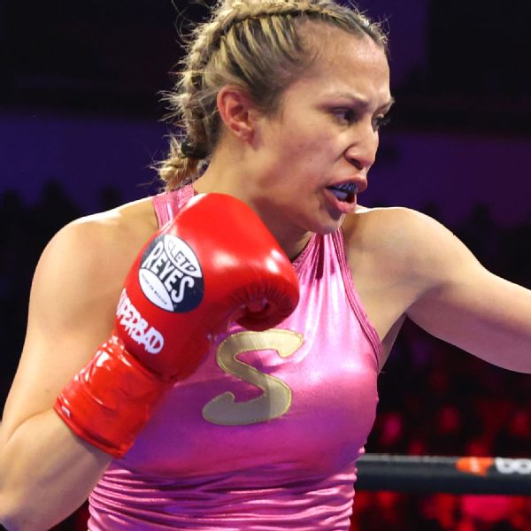 'Best in this division': Estrada defeats Rupprecht