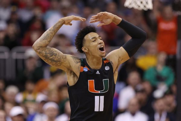 Miami surges late past Texas, into first Final Four