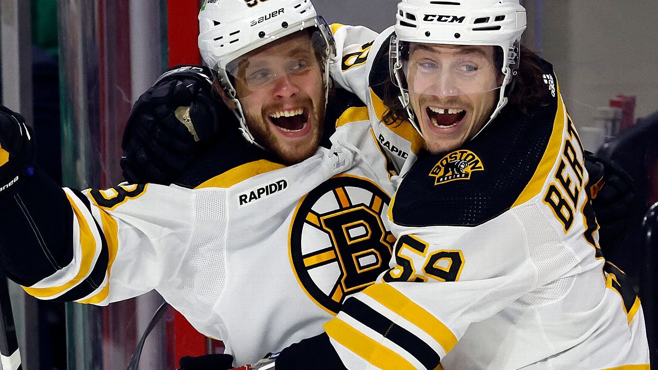 David Pastrnak scores 50th goal, making Bruins' history 