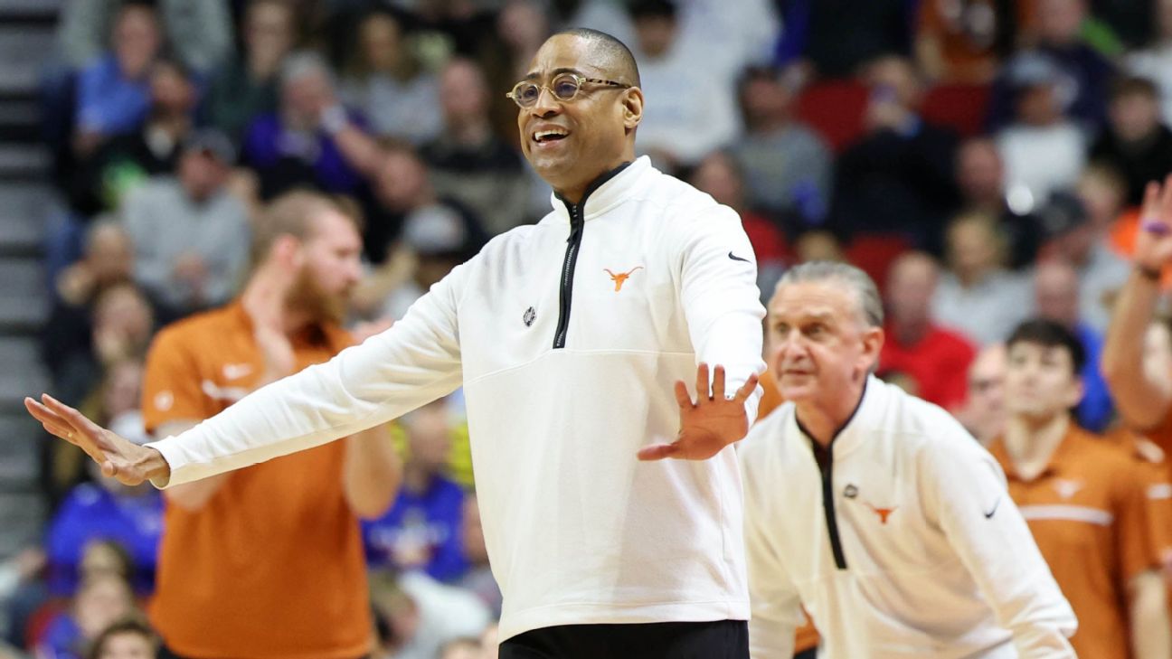 Texas men's hoops hires Terry as full-time coach