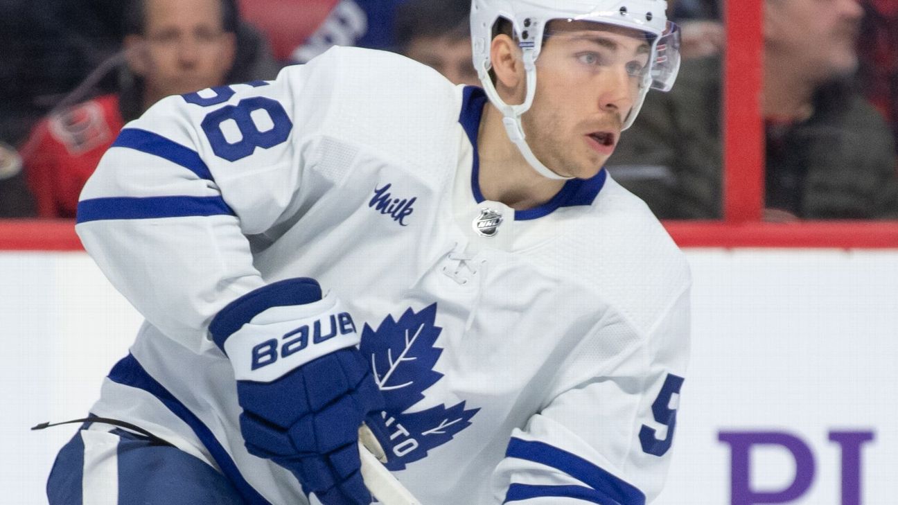 Maple Leafs make right call in benching Michael Bunting for Game 5