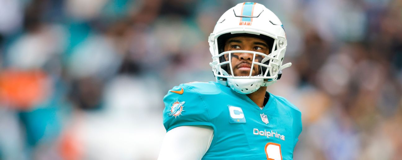 McDaniel provides updates on Tua, Bridgewater, Mostert as Dolphins begin  playoff prep