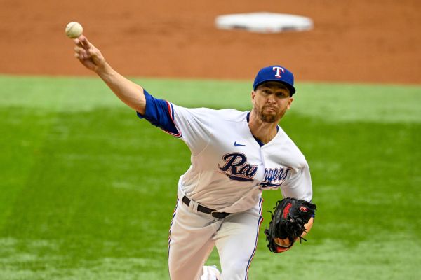 Rangers ace deGrom (elbow) placed on 15-day IL