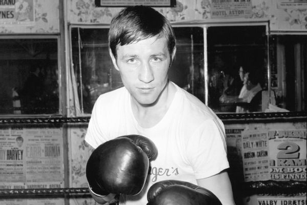 Buchanan, 1st Scottish undisputed champ, dies