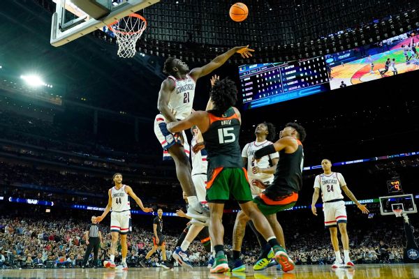 UConn cruises past Miami to return to national title game