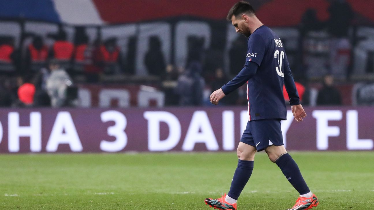 Messi jeered by own fans in PSG's loss to Lyon