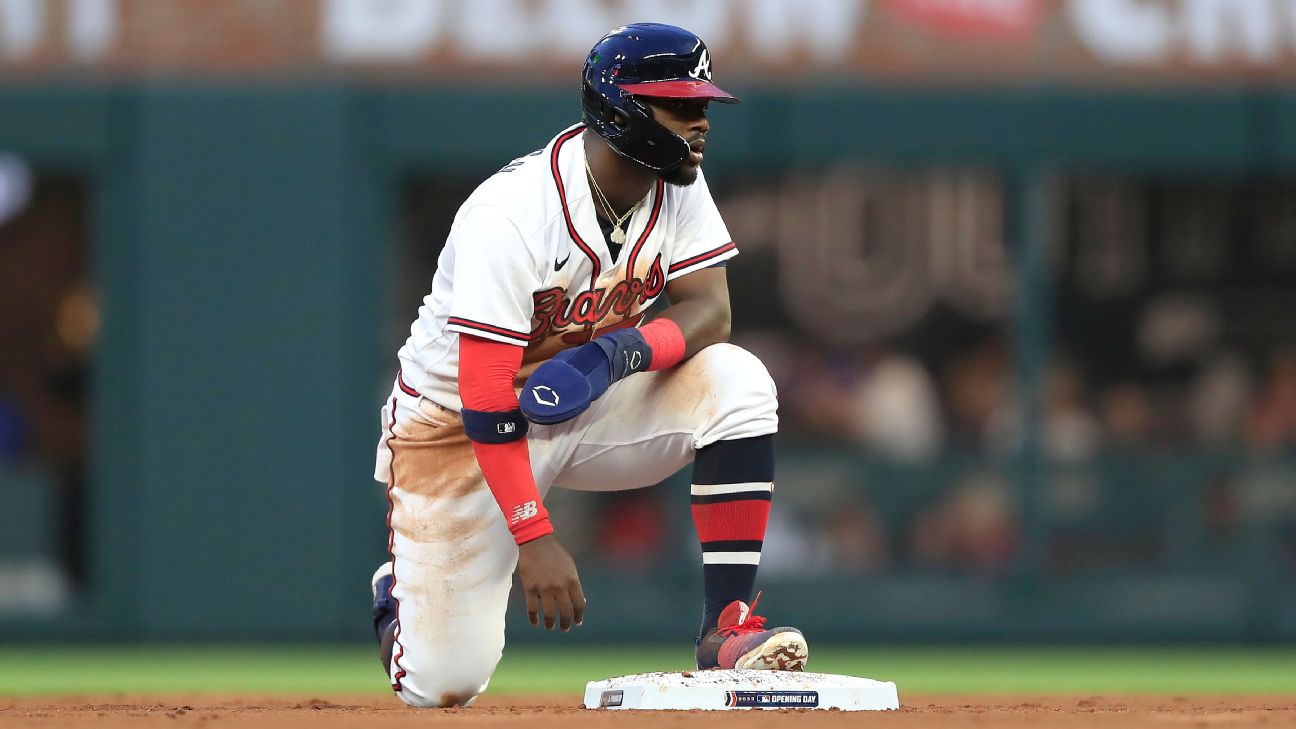 Michael Harris II injury: Braves outfielder lands on injured list with back  tightness after hitting wall 
