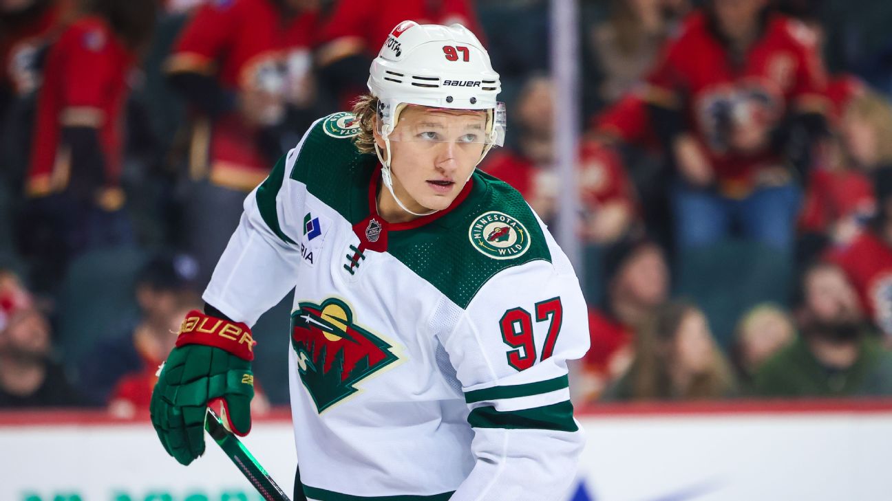 Lineup picks, matchups, start or sit advice for Saturday's all-32 NHL slate
