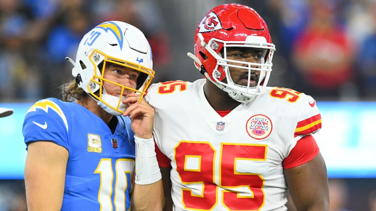 Chargers vs. Chiefs Recap: Bolts can't overcome inevitable Chiefs in 30-27  loss - Bolts From The Blue