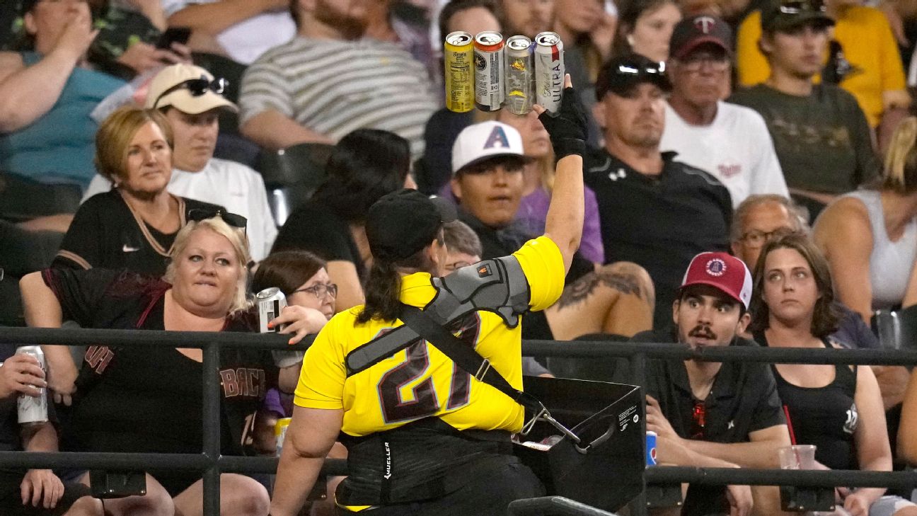 Phils LHP: Extended beer sales put fans 'at risk'