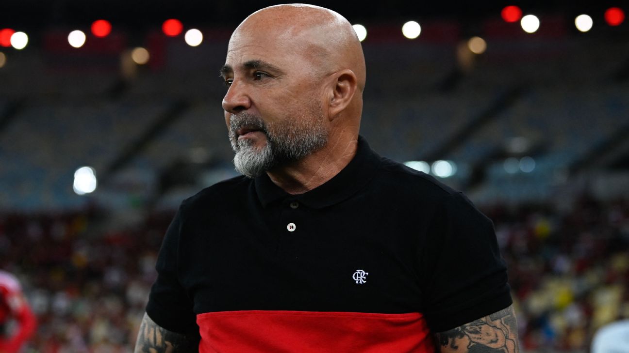 Veja a provável escalação do Flamengo para o jogo contra o Internacional  pelo Brasileirão