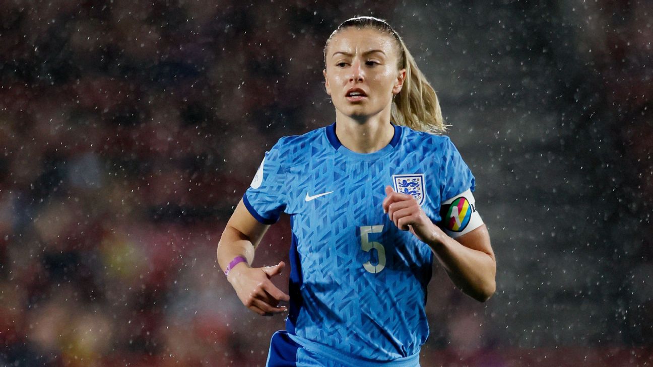 England's Leah Williamson leaves Arsenal game with injury - The