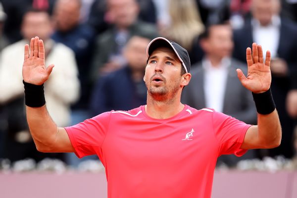 Djokovic falls to fellow Serb for 1st time since '12