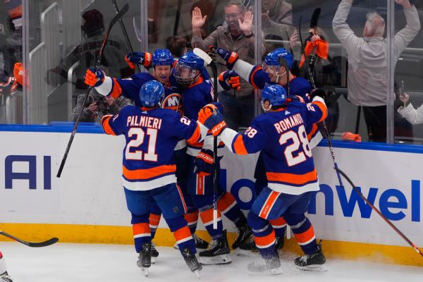 Isles’ 4 goals in 2:18 breaks 79-year-old record