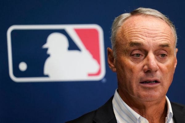 Manfred: Owners may vote on A's move in June
