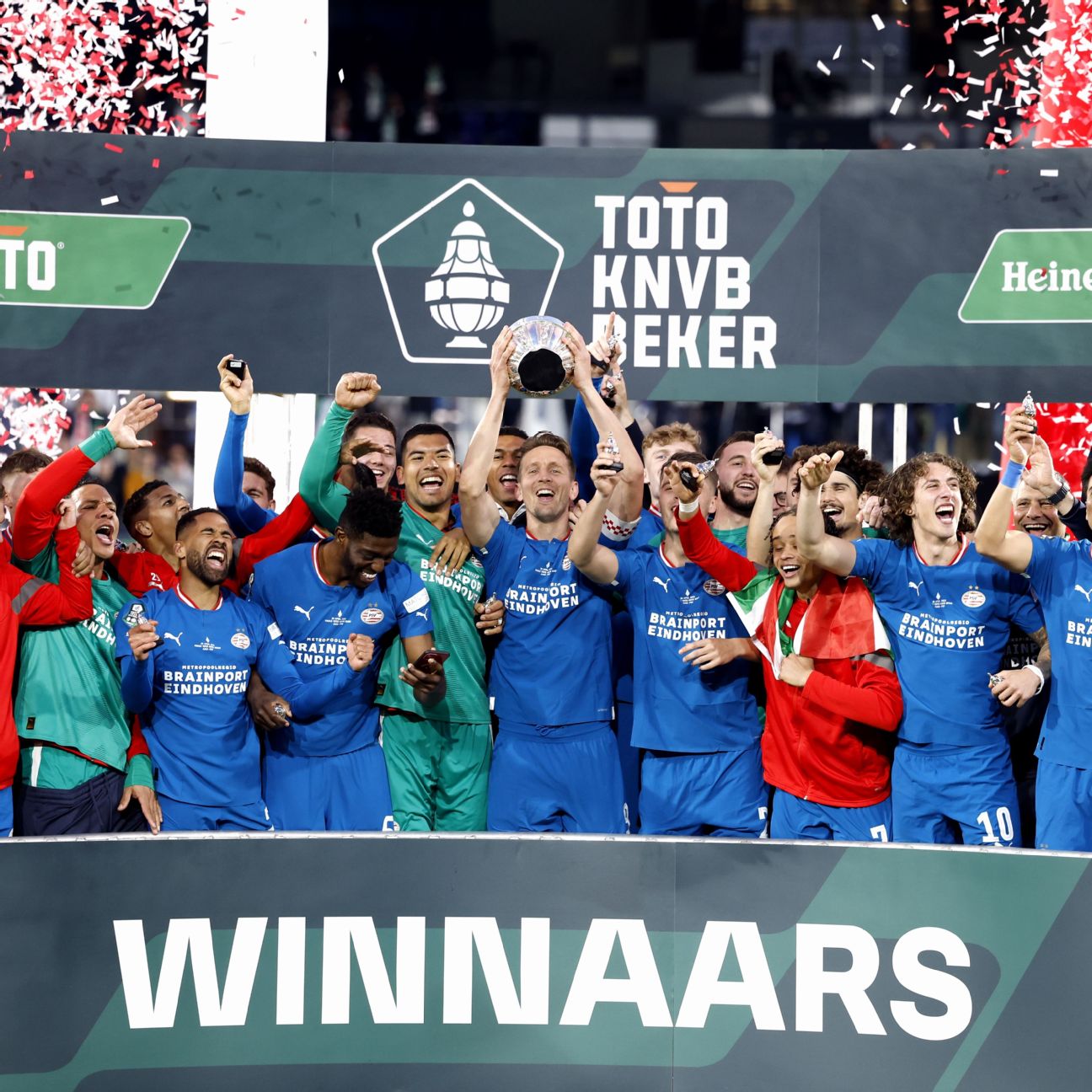 PSV Eindhoven win the KNVB Beker (Dutch Cup) for the 10th time in their  history with the 2-1 win over Ajax : r/soccerbanners