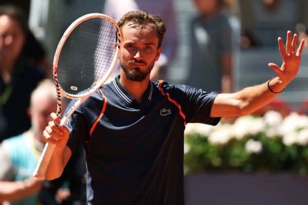 Medvedev rallies to reach last 16 at Madrid Open