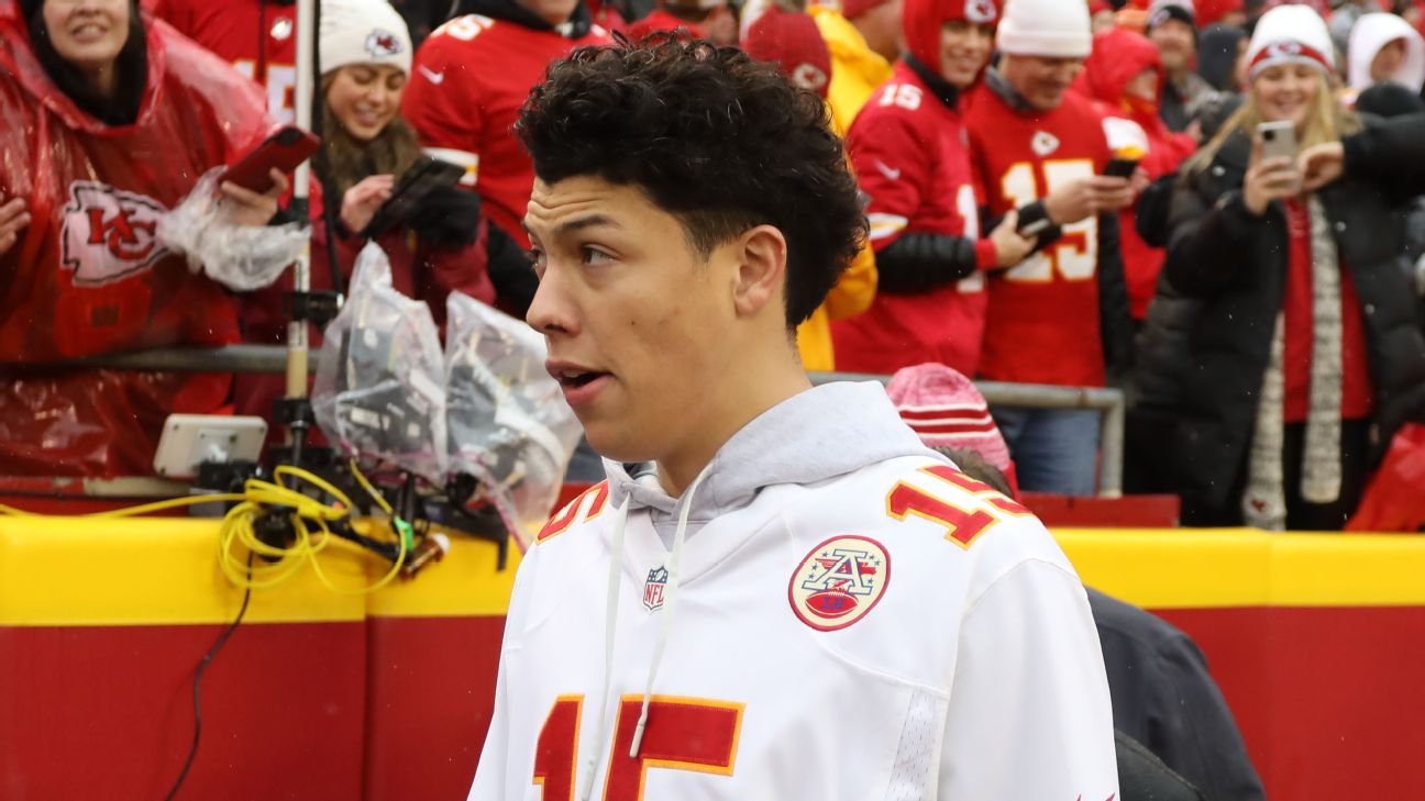 Mahomes’ brother gets probation in assault case