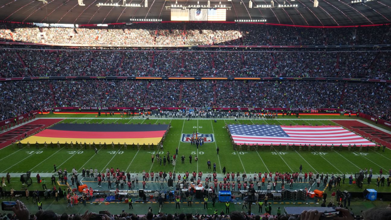 Allianz Arena Unsigned Seattle Seahawks vs. Tampa Bay Buccaneers Photograph