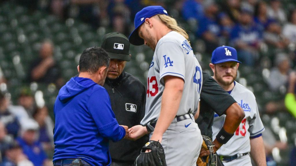 Dodgers' Noah Syndergaard leaves after 1 inning with cut finger - ESPN