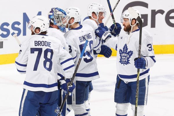 Woll's 24 saves help Leafs avoid elimination in G4
